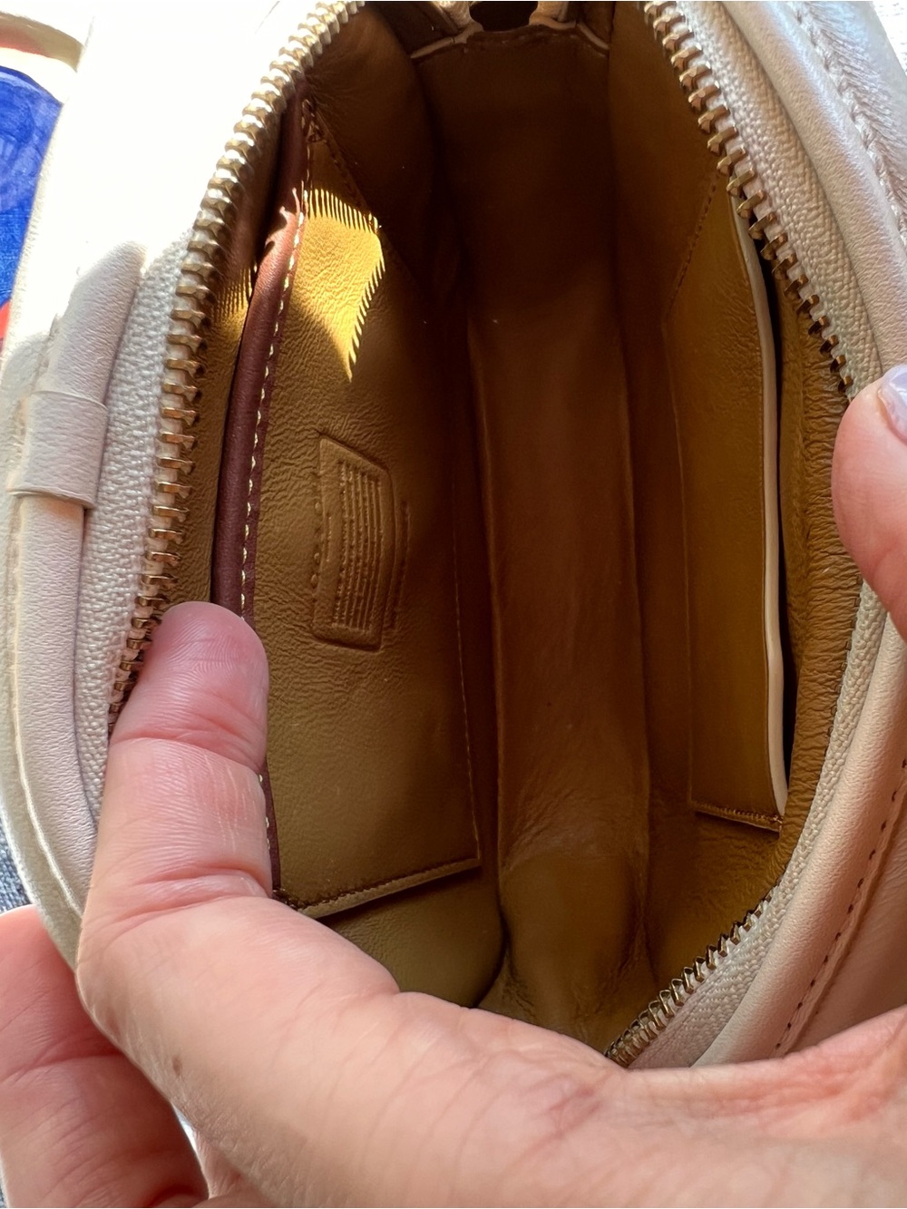 Coach Small Cream Camera Bag with quilting - Picture 7 of 11
